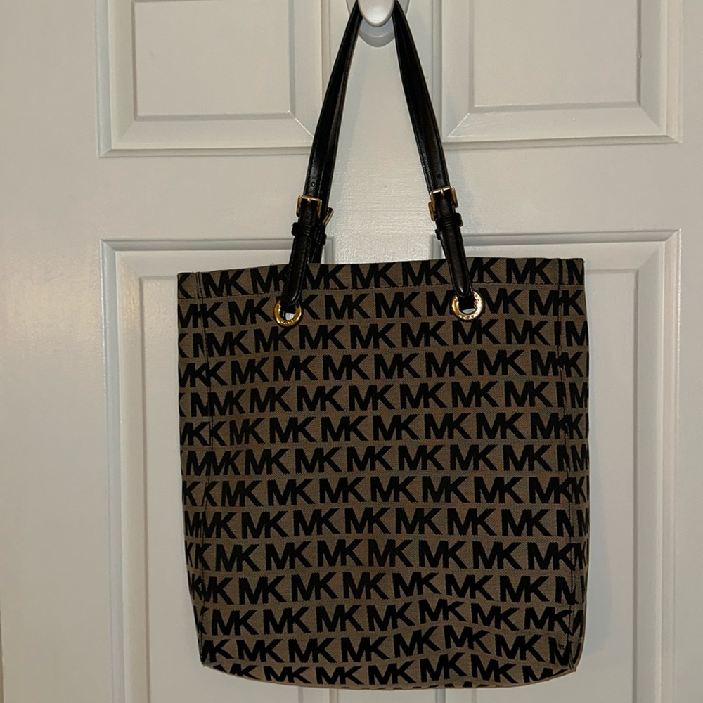 XXL Michael Kors tote - pre loved excellent condition